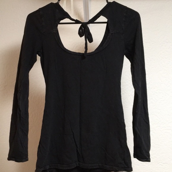 Good condition Guess long sleeve top SMALL - Picture 4 of 6